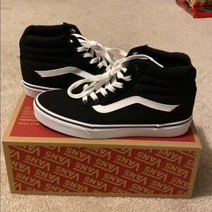 Black Vans Sk8-Hi Sneaker